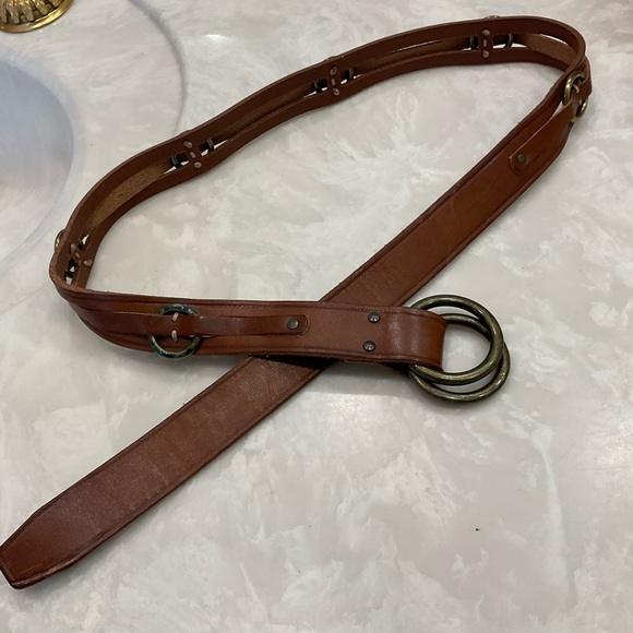 Leather belt with dark bronze buckle and circle detail, some tarnish, size small - Picture 5 of 10